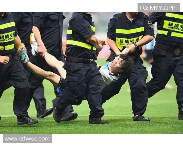 布鲁日与标准列日激战正酣比赛结果揭晓引发球迷热议